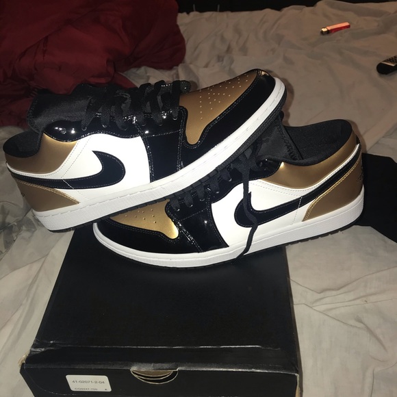 Air Jordan 1s - Picture 2 of 4